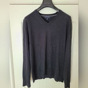 Men's Size Large Banana Republic Knit V-Neck Silk and Cashmere Sweater